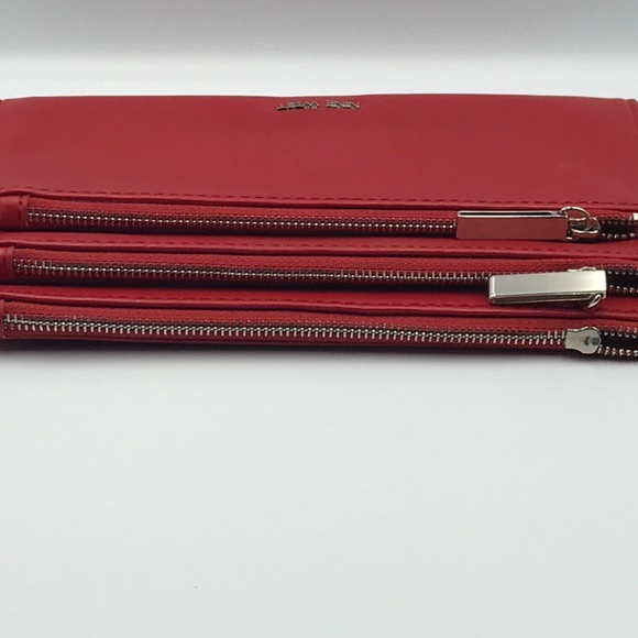 Nine West Red 3 Zippered Compartment Clutch Purse/1 Pull Tab For Zipper Missing - Picture 4 of 9
